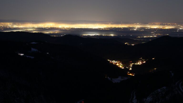 Dieses Bild zeigt eine Webcam-Aufnahme vom Achertal, aufgenommen am Donnerstag, den 26.12.2024 um 07:00 Uhr. Die Temperatur betrug 1.2°C.