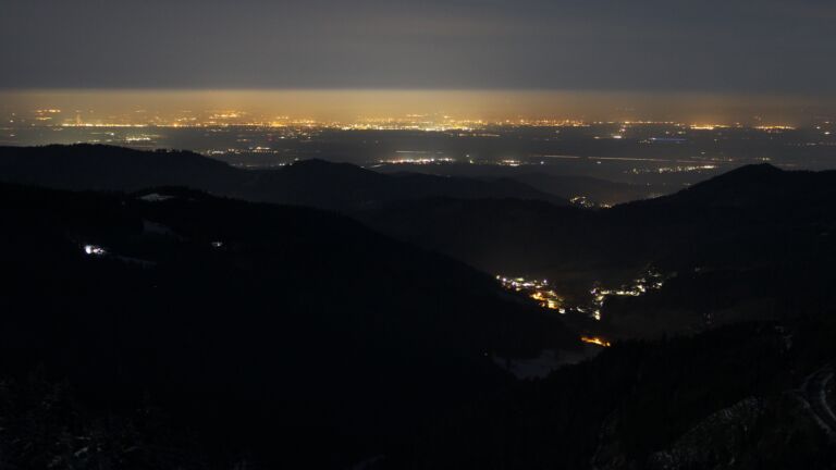 Dieses Bild zeigt eine Webcam-Aufnahme vom Achertal, aufgenommen am Mittwoch, den 19.02.2025 um 03:30 Uhr. Die Temperatur betrug -6.2°C.