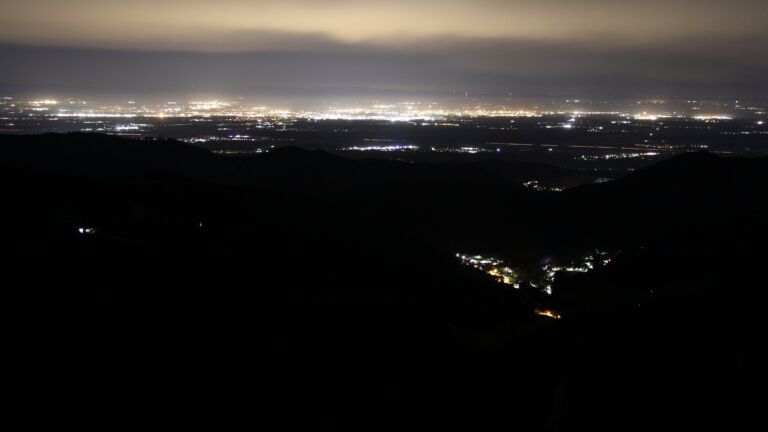 Dieses Bild zeigt eine Webcam-Aufnahme vom Achertal, aufgenommen am Donnerstag, den 30.01.2025 um 01:30 Uhr. Die Temperatur betrug 4.1°C.