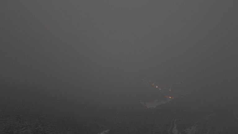 Dieses Bild zeigt eine Webcam-Aufnahme vom Achertal, aufgenommen am Samstag, den 15.02.2025 um 04:30 Uhr. Die Temperatur betrug -6.9°C.