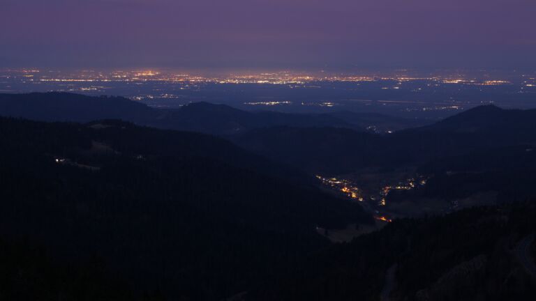 Dieses Bild zeigt eine Webcam-Aufnahme vom Achertal, aufgenommen am Samstag, den 22.02.2025 um 06:40 Uhr. Die Temperatur betrug 8.2°C.