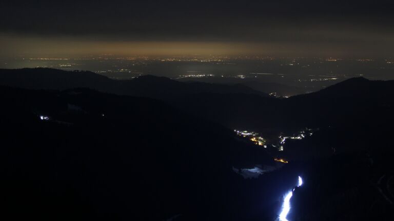 Dieses Bild zeigt eine Webcam-Aufnahme vom Achertal, aufgenommen am Donnerstag, den 20.02.2025 um 04:30 Uhr. Die Temperatur betrug 4.2°C.