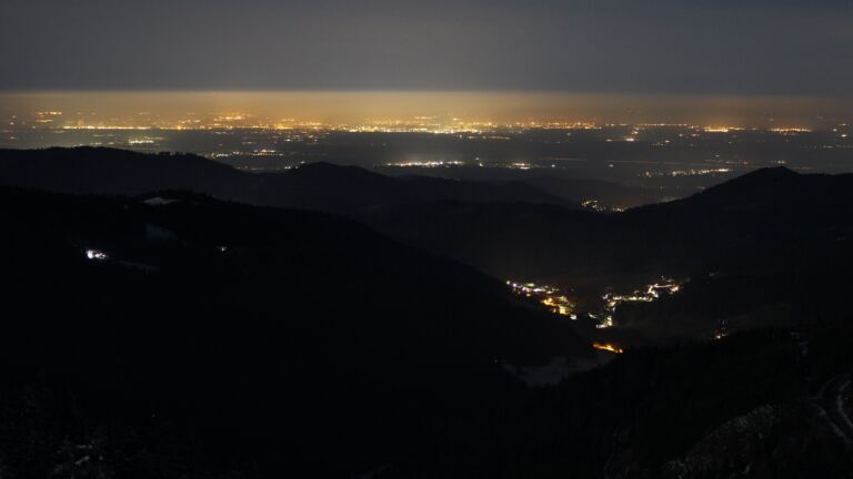 Dieses Bild zeigt eine Webcam-Aufnahme vom Achertal, aufgenommen am Mittwoch, den 19.02.2025 um 03:00 Uhr. Die Temperatur betrug -6.8°C.