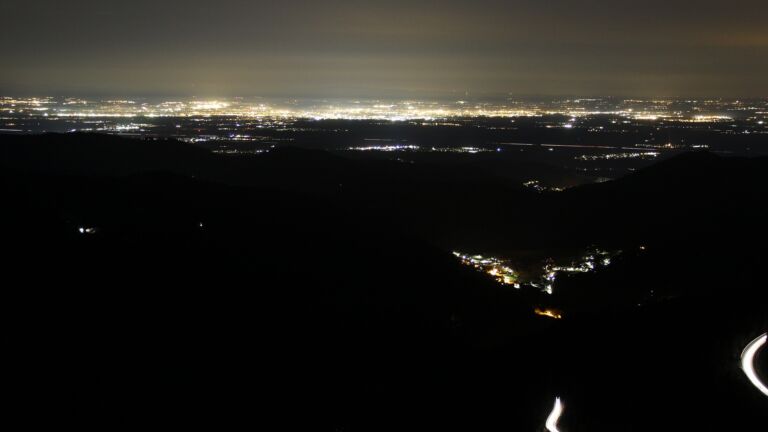 Dieses Bild zeigt eine Webcam-Aufnahme vom Achertal, aufgenommen am Sonntag, den 23.02.2025 um 22:30 Uhr. Die Temperatur betrug 4.7°C.