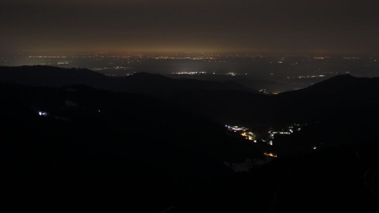 Dieses Bild zeigt eine Webcam-Aufnahme vom Achertal, aufgenommen am Donnerstag, den 20.02.2025 um 02:30 Uhr. Die Temperatur betrug 4.6°C.