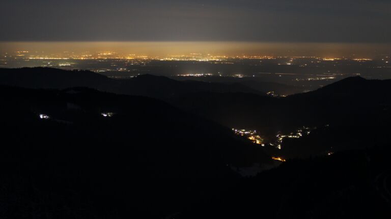 Dieses Bild zeigt eine Webcam-Aufnahme vom Achertal, aufgenommen am Mittwoch, den 19.02.2025 um 01:30 Uhr. Die Temperatur betrug -6.8°C.