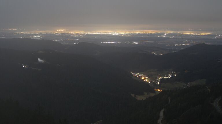 Dieses Bild zeigt eine Webcam-Aufnahme vom Achertal, aufgenommen am Montag, den 10.03.2025 um 23:30 Uhr. Die Temperatur betrug 4.2°C.